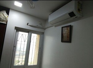  1.5 BHK Apartment at Dosti Oak, Balkum Pada – for Rent