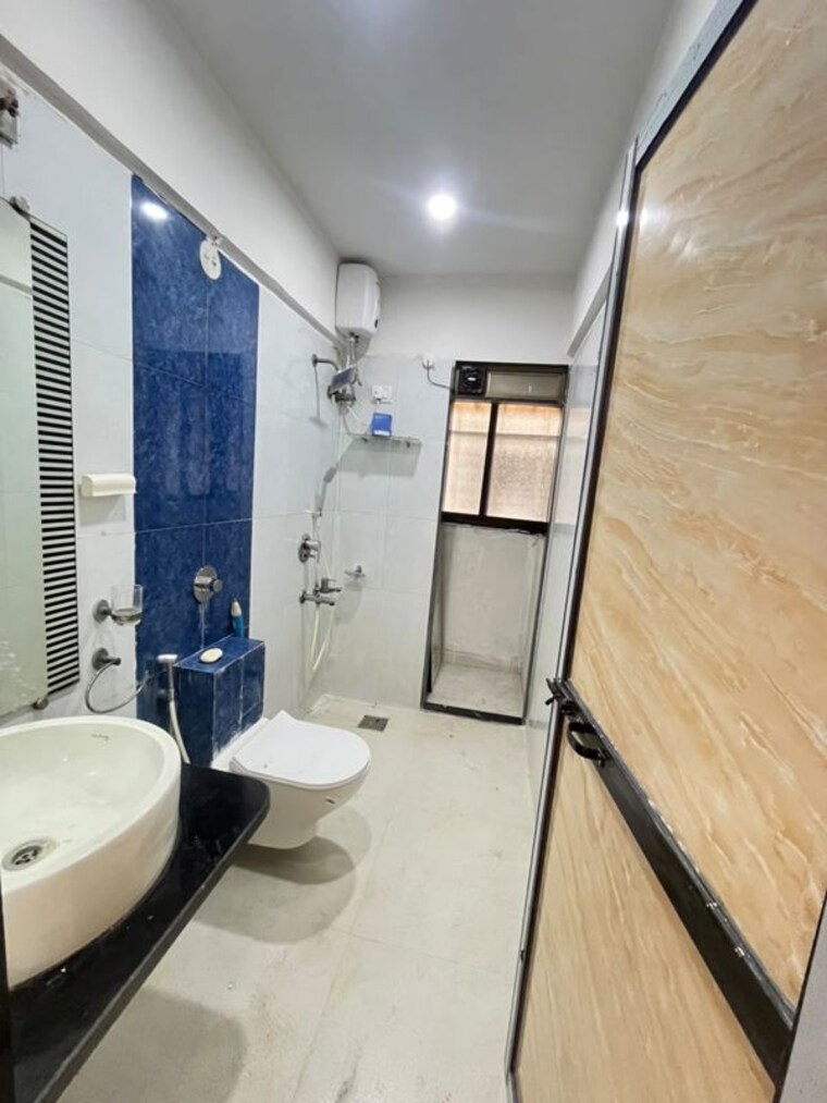 Bathroom, bharat-shiv-sai-paradise 3 Bedroom 1200 Sq.Ft. Apartment In Majiwada Thane 10737311