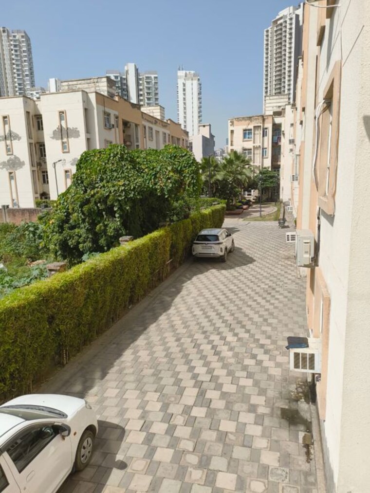 Balcony, shree-vardhman-mantra 2 Bedroom 800 Sq.Ft. Apartment In Sector 67 Gurgaon 10737323