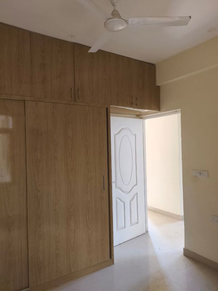 Bathroom, shree-vardhman-mantra 2 Bedroom 800 Sq.Ft. Apartment In Sector 67 Gurgaon 10737323