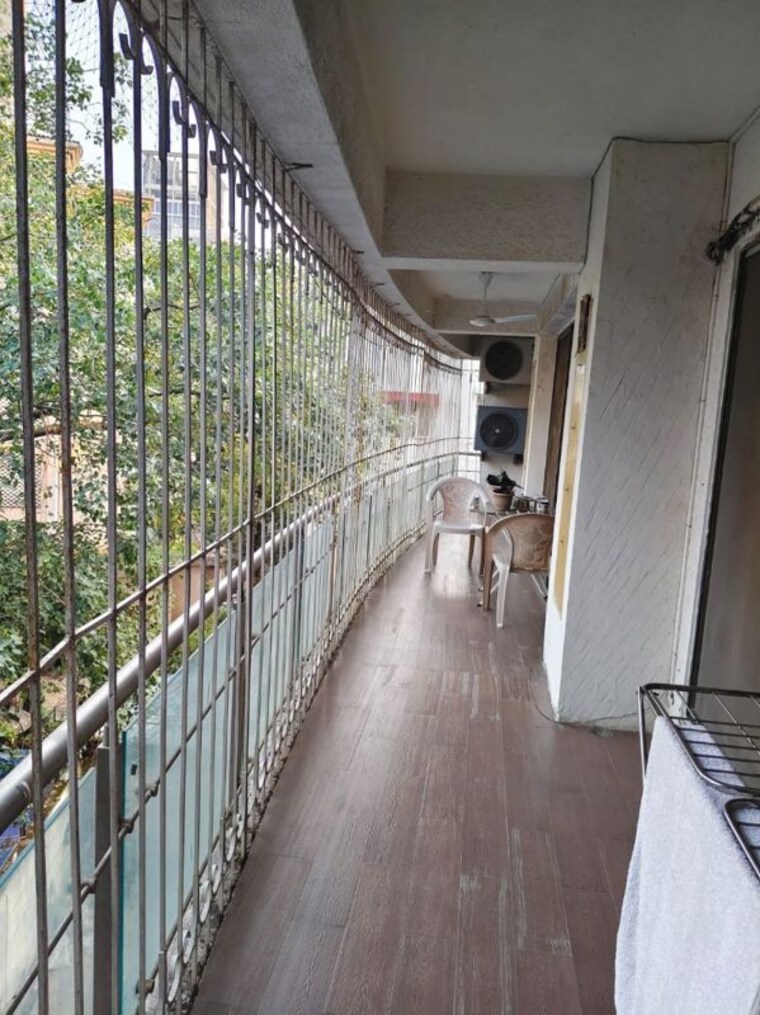 Balcony, bandra west 3 Bedroom 1350 Sq.Ft. Apartment In Bandra West Mumbai 10737358