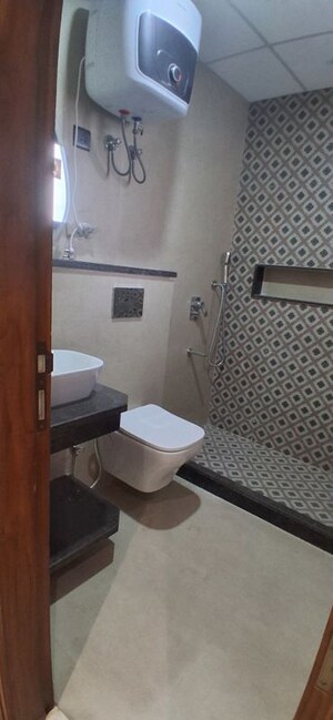 Team Area in 3 BHK Builder Floor at Sector 57 – for Rent