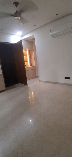 Furnished Amenities in 3 BHK Builder Floor at Sector 57 – for Rent