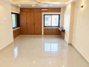Room in 3 BHK Independent House at Sant Nagar – for Rent