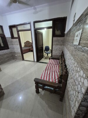 Hall in 2.5 BHK Builder Floor at Mayur Vihar – for Rent