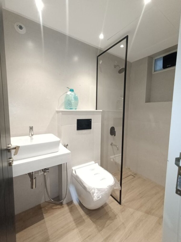 Bathroom, abhilasha-hermes-paras-3 3 Bedroom 1259 Sq.Ft. Apartment In Kalyani Nagar Pune 10737395