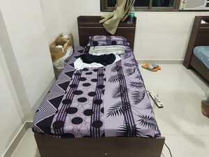 Team Area in 3 BHK Apartment at Mangal CHS Airoli, Ghansoli – for Rent