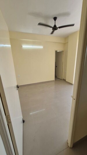 Room in 3 BHK Apartment at Pyramid Infinity, Sector 70 – for Rent
