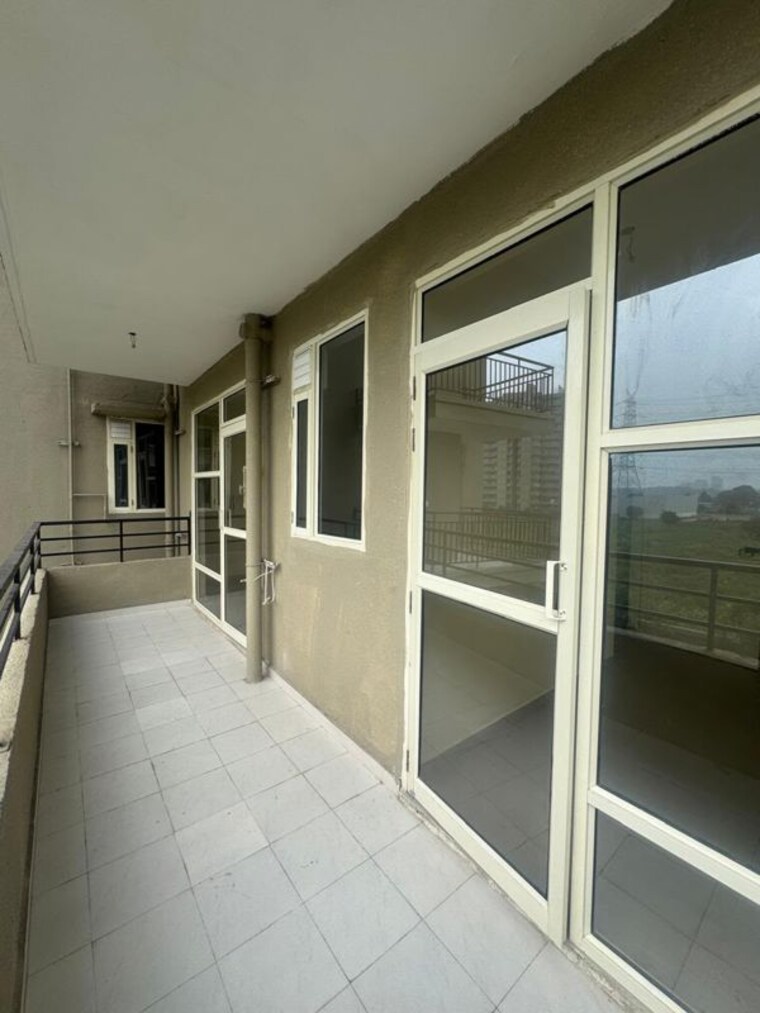 Balcony, pyramid-infinity 3 Bedroom 720 Sq.Ft. Apartment In Sector 70 Gurgaon 10737409