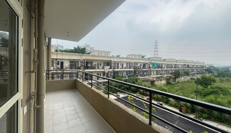 Infinity Pyramid Rental 3 Bedroom 720 Sq.Ft. Apartment in Pyramid Infinity, Sector 70 ...