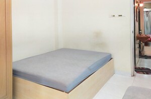 Bedroom in  Pg at Sai Baba Complex Goregaon, Goregaon East – for Rent