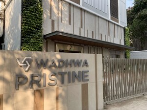 2 BHK Apartment – Exterior View View at Wadhwa Pristine, Matunga West - for Sale