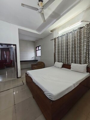 Bedroom in 3 BHK Builder Floor at Pir Machalla – for Rent