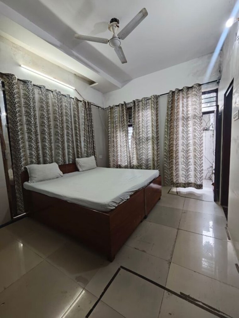 Bedroom, pir machalla 3 Bedroom 150 Sq.Yd. Builder Floor In Pir Machalla Zirakpur 10737388
