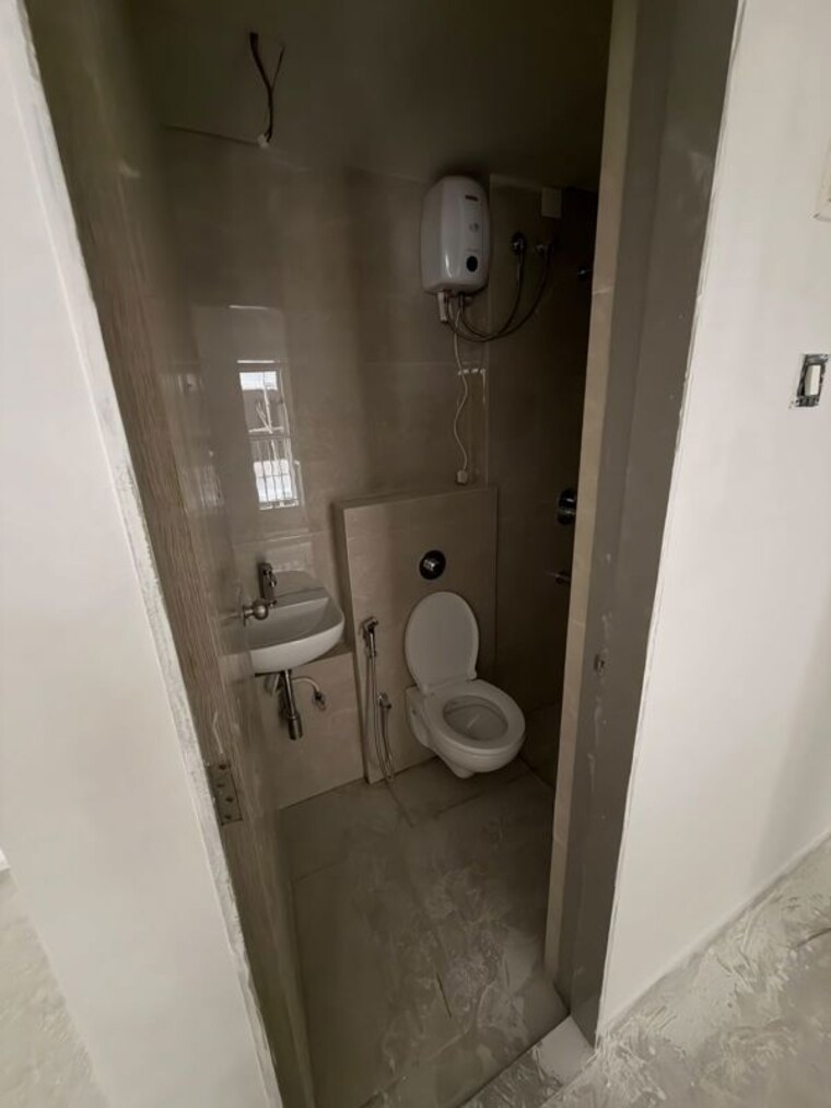 Bathroom, enso-sanza 1 Bedroom 289 Sq.Ft. Apartment In Kandivali East Mumbai 10737474