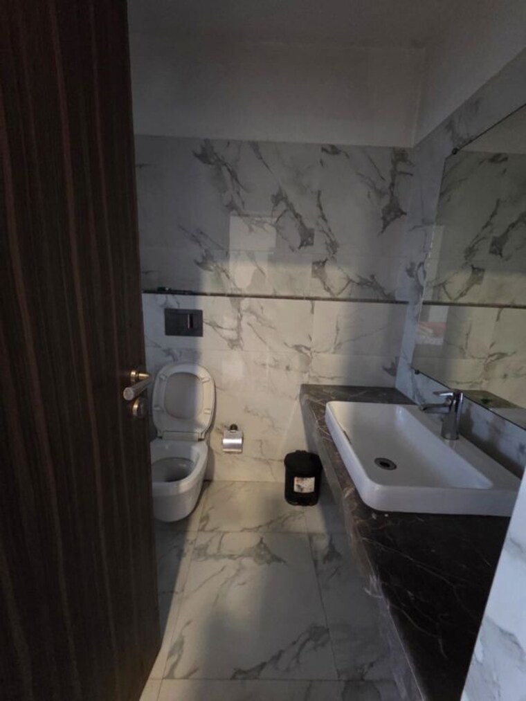 Bathroom, raheja-ridgewood 3 Bedroom 1124 Sq.Ft. Apartment In Goregaon East Mumbai 10737478