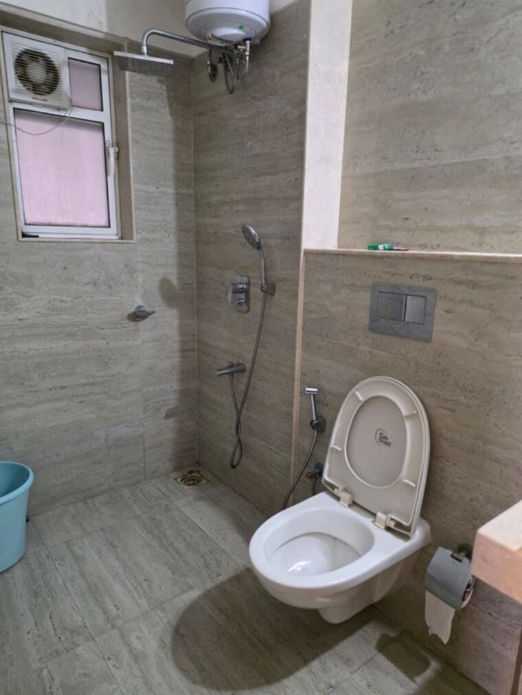 Bathroom, raheja-ridgewood 3 Bedroom 1124 Sq.Ft. Apartment In Goregaon East Mumbai 10737478