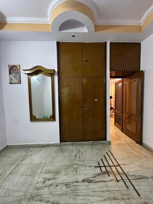 3 BHK Builder Floor For Rent in Nirman Vihar