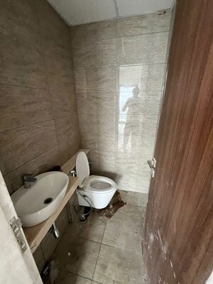 Bathroom in 3 BHK Apartment at Sheth Auris Serenity Tower 3, Malad West – for Rent