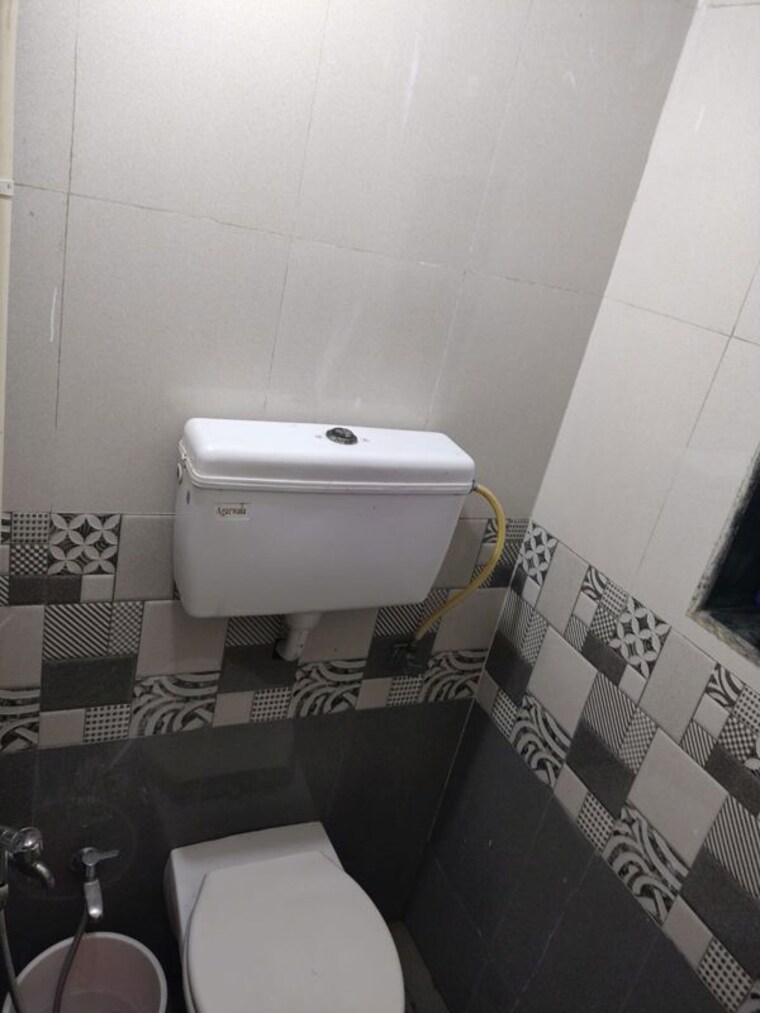 Bathroom, goregaon-vivan 1 Bedroom 420 Sq.Ft. Apartment In Goregaon West Mumbai 10737490