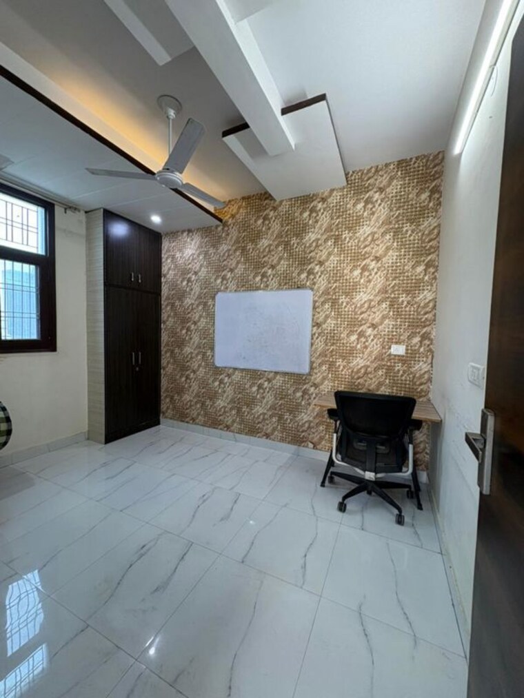 Bathroom, swaroop-garden 3 Bedroom 1150 Sq.Ft. Builder Floor In Sector 105 Gurgaon 10737461