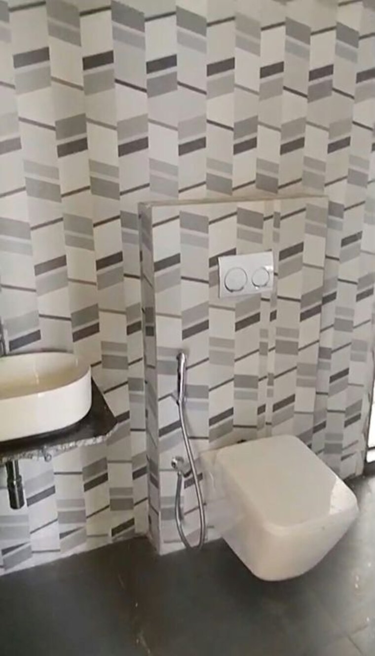 Bathroom, dhamji-shamji-mahavir-spring-tulip-phase-1 2 Bedroom 716 Sq.Ft. Apartment In Pokhran Road No Two Thane 10737537