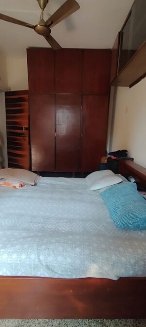 Bedroom in 1 BHK Apartment at Bandra West – for Rent
