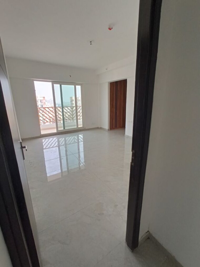 Room, nirala-estate-ii 3.5 Bedroom 1897 Sq.Ft. Apartment In Tech Zone 4 Greater Noida Greater Noida 10737552