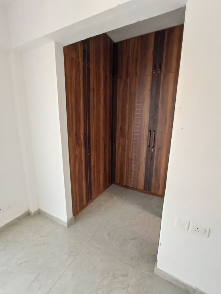 Other, nirala-estate-ii 3.5 Bedroom 1897 Sq.Ft. Apartment In Tech Zone 4 Greater Noida Greater Noida 10737552