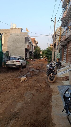 Parking in  Independent House at Giaspura – for Sale