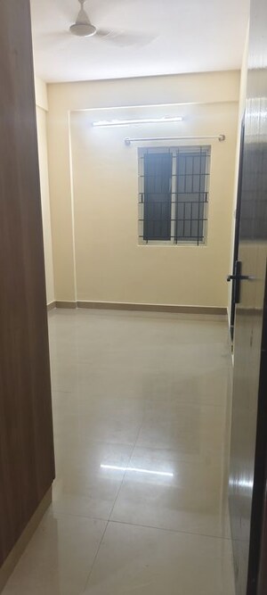 Room in 1 BHK Builder Floor at Jeevan Bima Nagar – for Rent