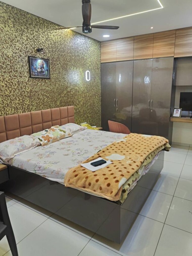 Bedroom, beach-apartments 2 Bedroom 750 Sq.Ft. Apartment In Juhu Mumbai 10737626