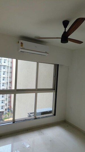 Room in 2 BHK Apartment at Kolte Patil Alora, Santacruz East – for Rent