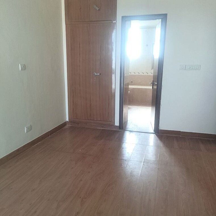 Room, parsvnath-green-ville 3 Bedroom 1945 Sq.Ft. Apartment In Sector 48 Gurgaon 10737641