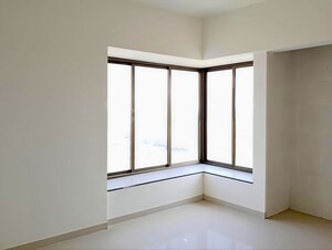 Room in 3 BHK Apartment at Runwal Garden City, Balkum Pada – for Rent