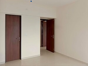 Room in 3 BHK Apartment at Runwal Garden City, Balkum Pada – for Rent