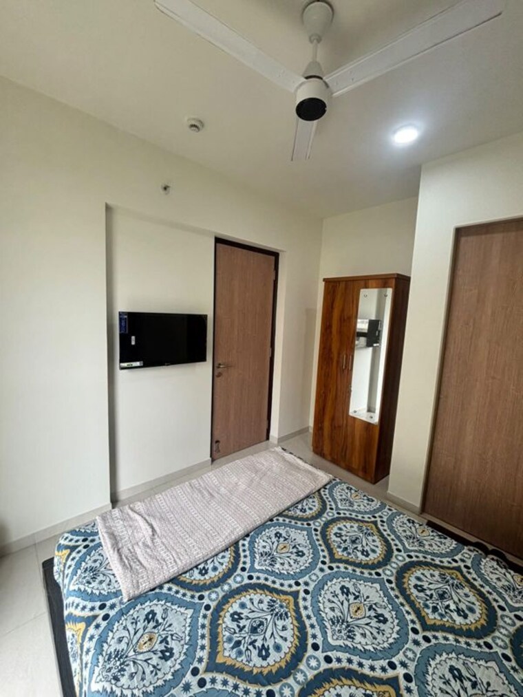 Bedroom, lodha-crown-quality-homes 1 Bedroom 354 Sq.Ft. Apartment In Majiwada Thane 10737695