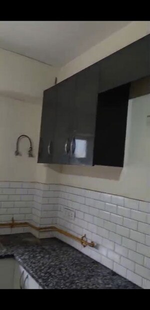 Bathroom in 3 BHK Builder Floor at Amolik Residency, Sector 86 – for Rent