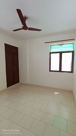 Room in 2 BHK Apartment at Maple Heights, Sector 43 – for Sale