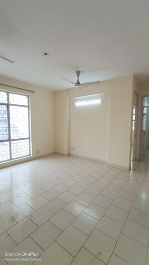 Room in 2 BHK Apartment at Maple Heights, Sector 43 – for Sale