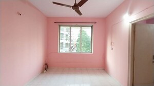 Room in 3 BHK Apartment at Thakur Complex, Kandivali East – for Rent