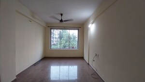 Room in 3 BHK Apartment at Thakur Complex, Kandivali East – for Rent