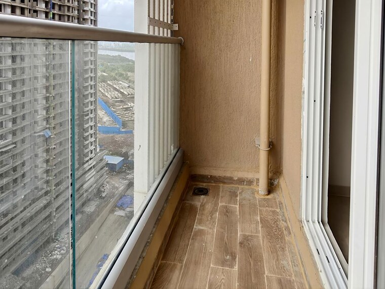 Balcony, dosti-tulip 2 Bedroom 585 Sq.Ft. Apartment In Balkum Pada Thane 10737730