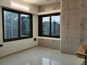 2 BHK Apartment For Rent in Prabhat Apartment, Prabhat Road