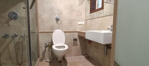 Bathroom in 3 BHK Apartment at Shree CHS Matunga, Matunga East – for Rent