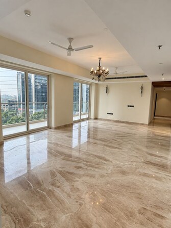 3.5 BHK +  2985 Sq.Ft. Apartment in Mahindra Luminare