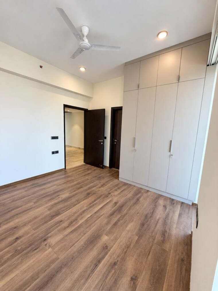 Bedroom, mahindra-luminare 3.5 Bedroom 2985 Sq.Ft. Apartment In Sector 59 Gurgaon 10735291