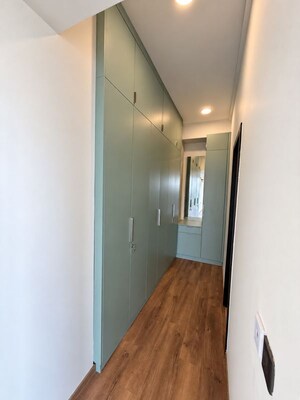 Furnished Amenities in 3.5 BHK Apartment at Mahindra Luminare, Sector 59 – for Rent
