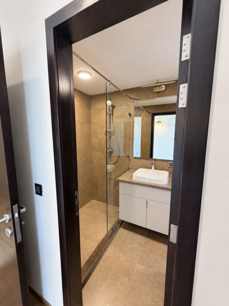 Attached Bathroom, mahindra-luminare 3.5 Bedroom 2985 Sq.Ft. Apartment In Sector 59 Gurgaon 10735291