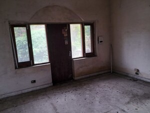 Room in  Independent House at Rakh Bagh – for Sale